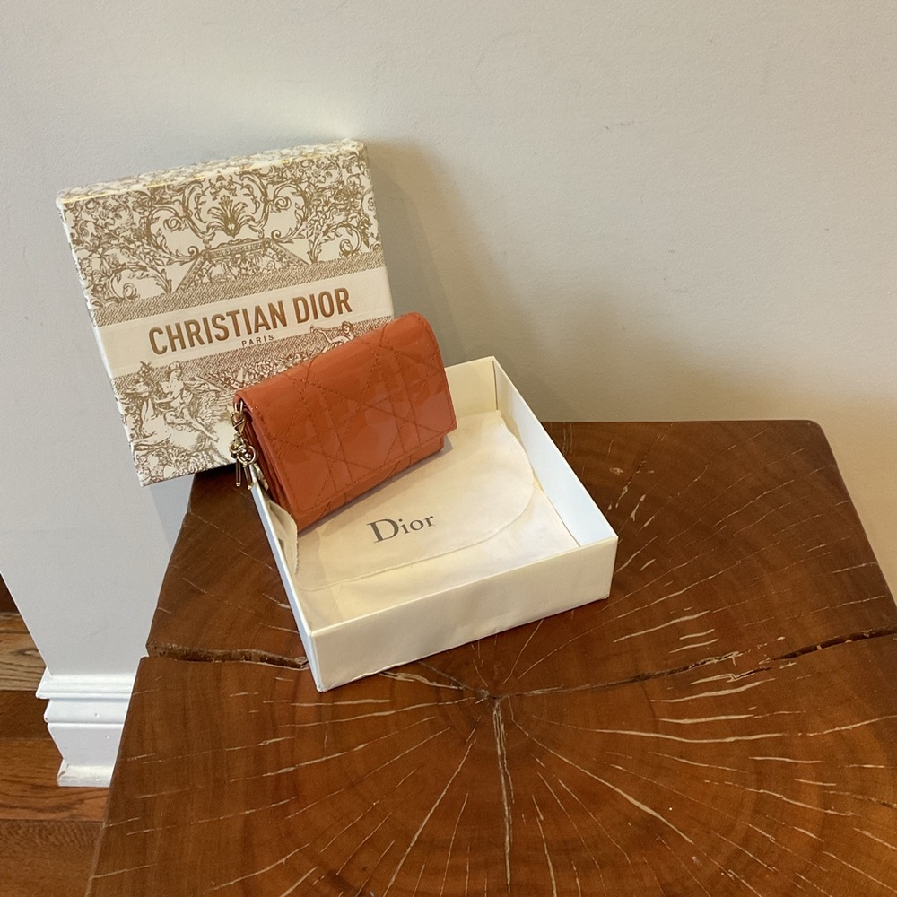Lady Dior Coral Cannage Patent Leather Wallet with Charm - Picture 8 of 8
